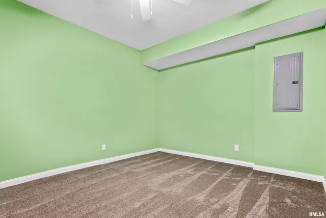 $495,000 | 7027 North Buckeye Drive, Edwards, IL 61528