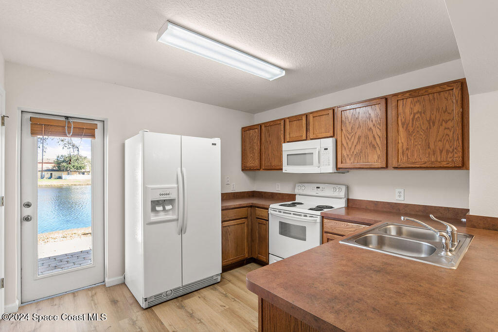 4595 Radiant Way, Unit 104 Melbourne, FL 32901 - Photo 7 of 26 House-3