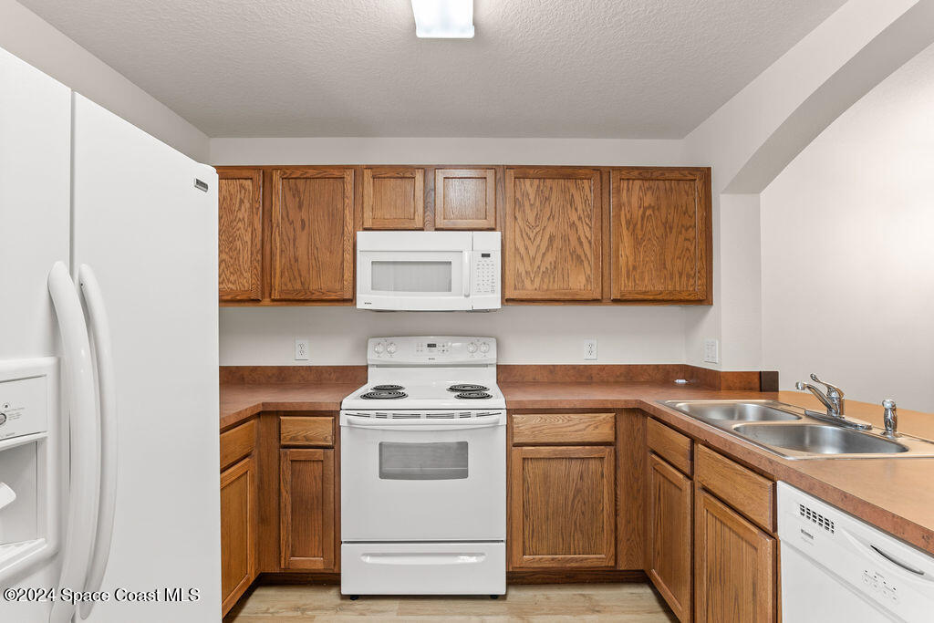 4595 Radiant Way, Unit 104 Melbourne, FL 32901 - Photo 8 of 26 House-4