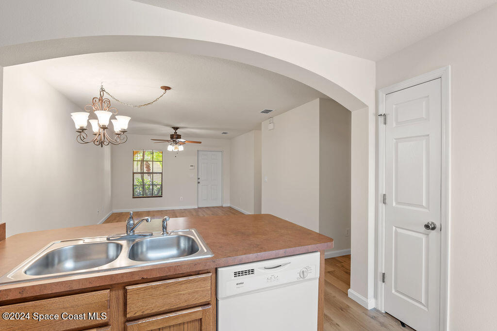 4595 Radiant Way, Unit 104 Melbourne, FL 32901 - Photo 9 of 26 House-5