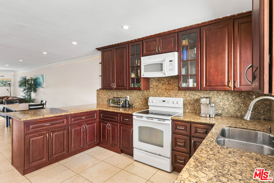6481 Kanan Dume Road Malibu, CA 90265 - Photo 7 of 27