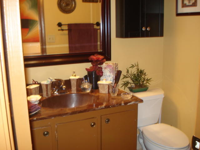 9280 Southwest 61st Way, Unit D Boca Raton, FL 33428 - Photo 11 of 18 Upstairs Full Bath
