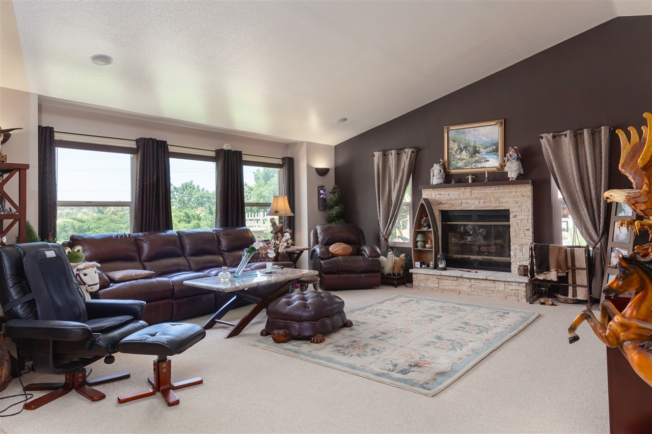 9329 Rancho Del Corte Lakeside, CA 92021 - Photo 5 of 25 Gallery Image 5