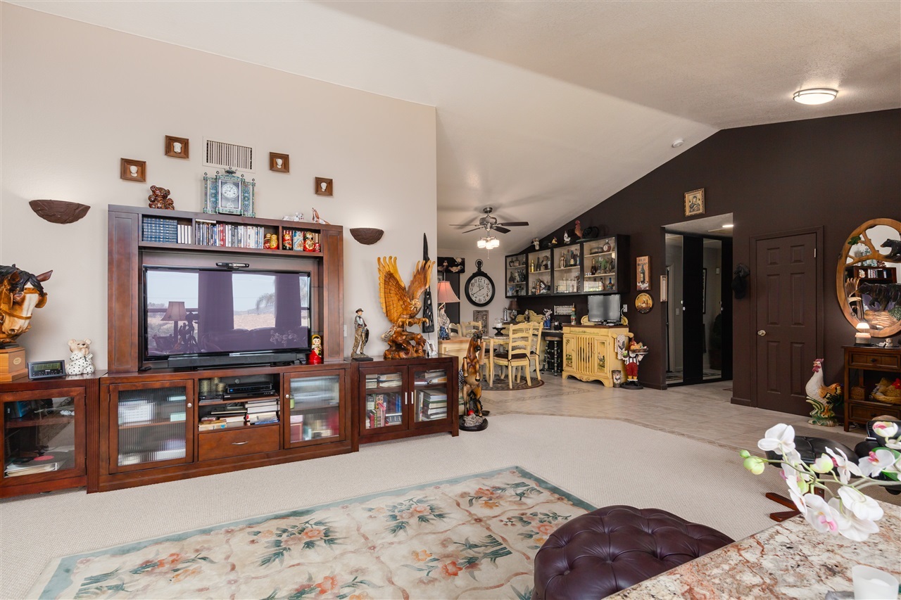 9329 Rancho Del Corte Lakeside, CA 92021 - Photo 7 of 25 Gallery Image 7
