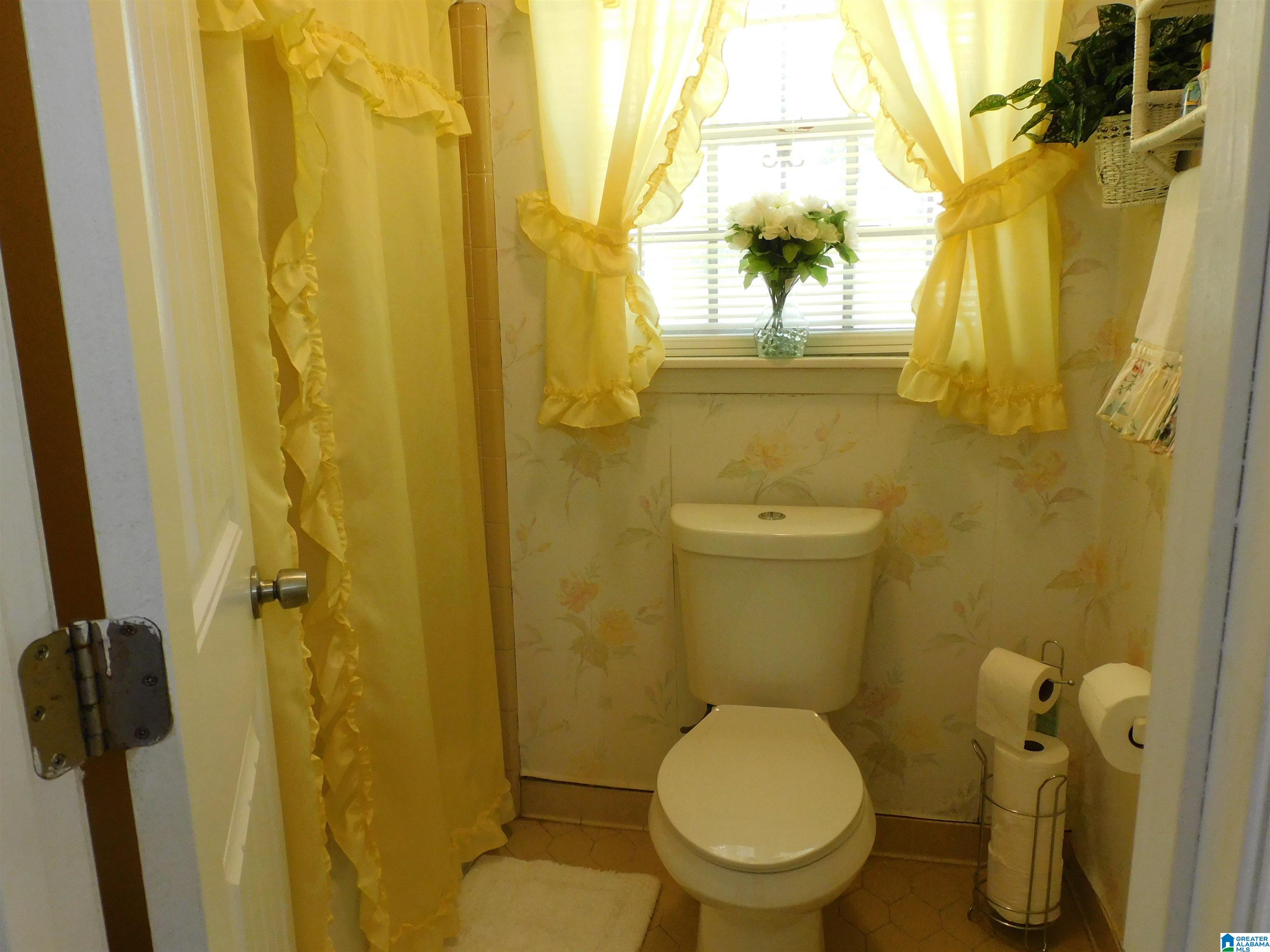 7416 Earlwood Road Fairfield, AL 35064 - Photo 11 of 20 Gallery Image 11