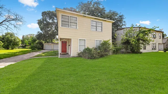 $795 | 13 13th Street North, Unit 15, Texas City, TX 77590