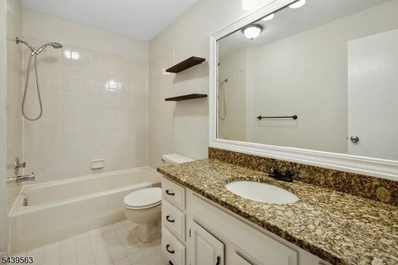4 Ray Court Bedminster, NJ 07921 - Photo 8 of 11