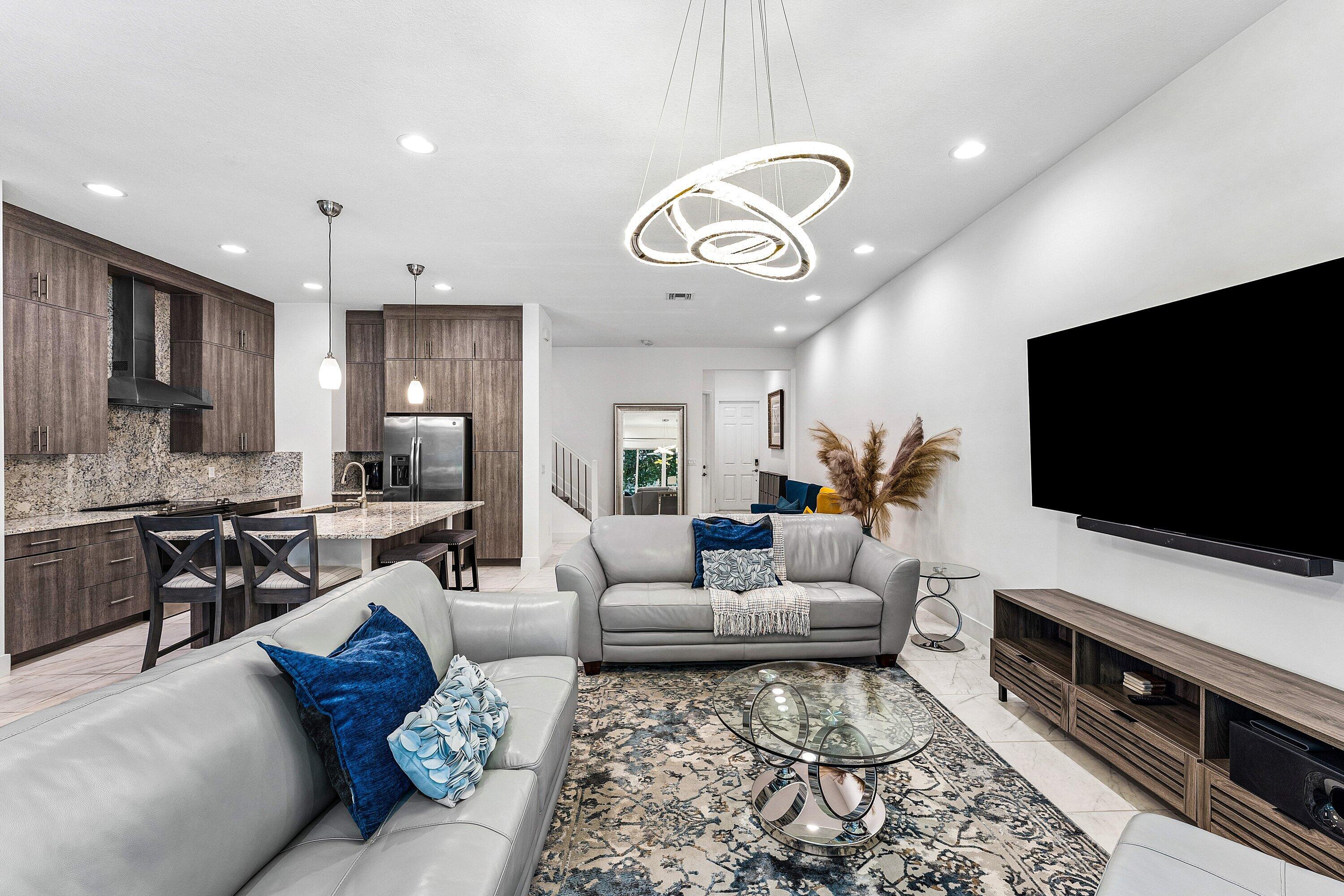 4821 Pointe Midtown Road Palm Beach Gardens, FL 33418 - Photo 3 of 34 Living Room