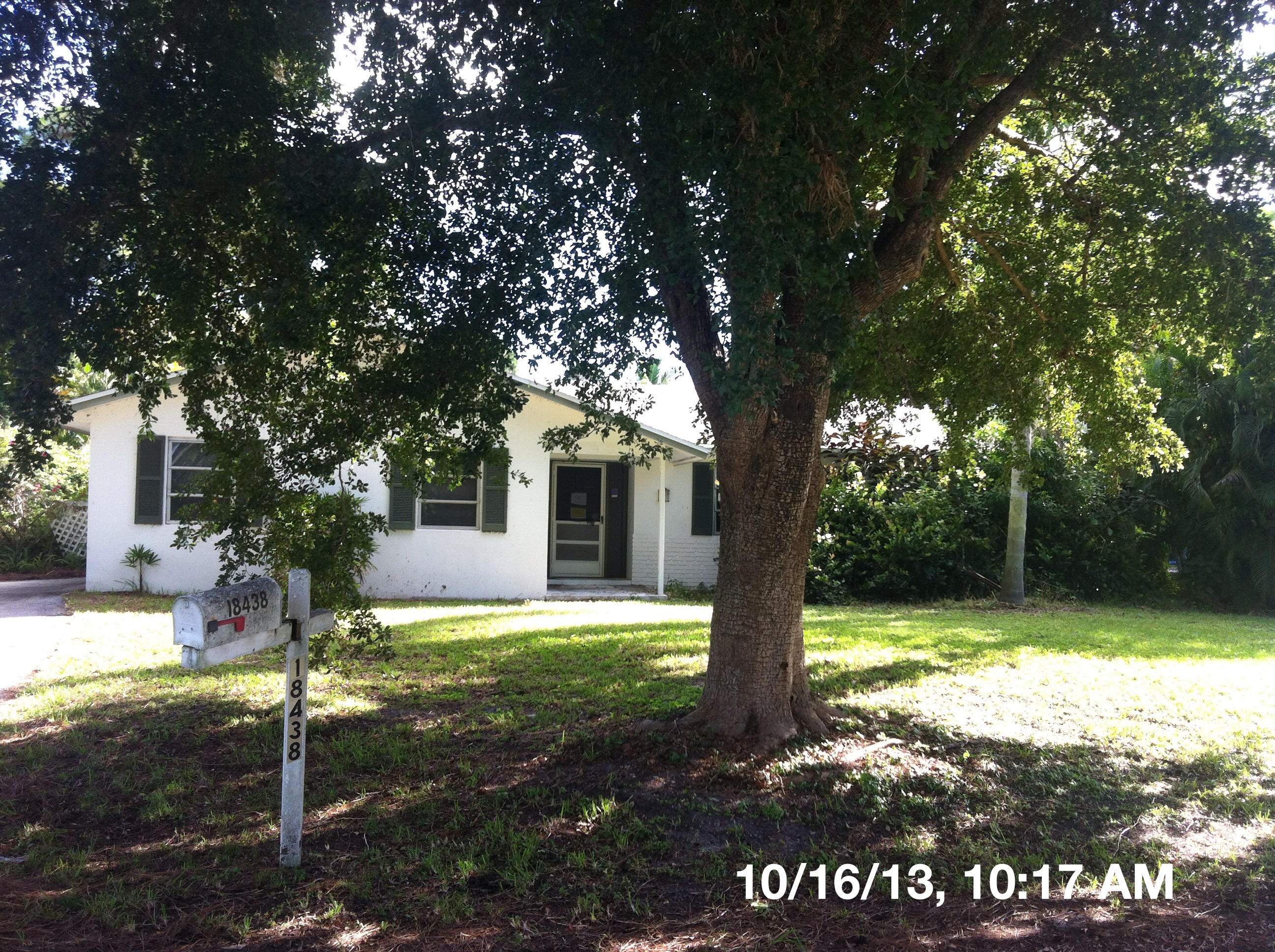 18438 Limestone Road Jupiter, FL 33458 - Photo 2 of 19 IMG_8168