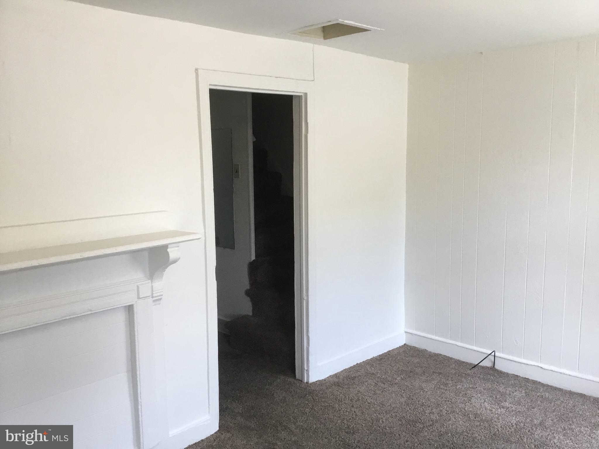 112 Ice Street Frederick, MD 21701 - Photo 17 of 49 110 Living Room