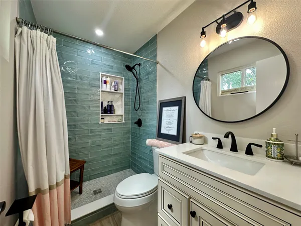 $2,800 | 2715 Alderwood Drive, Austin, TX 78745