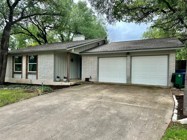 $2,800 | 2715 Alderwood Drive, Austin, TX 78745