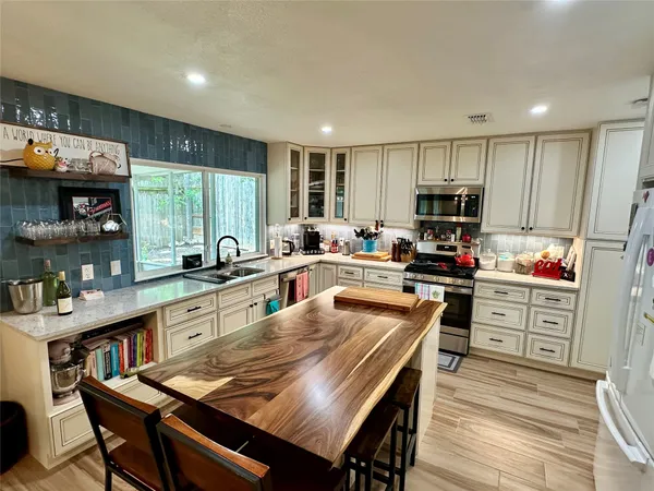 $2,800 | 2715 Alderwood Drive, Austin, TX 78745