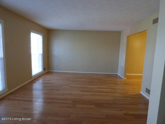 3301 Chenoweth Run Road Louisville, KY 40299 - Photo 16 of 29 P1000716