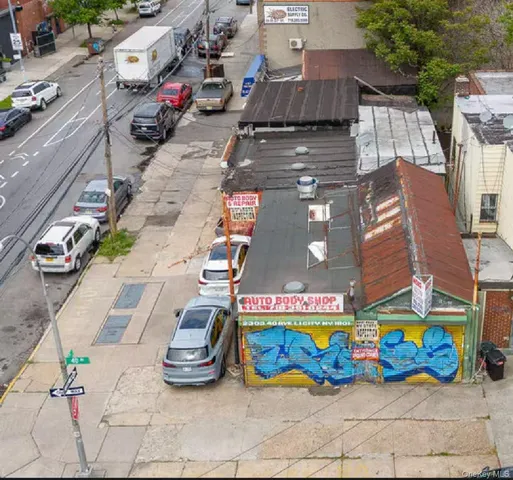 an outdoor space view with sitting space