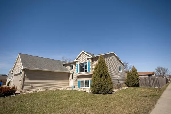 $349,000 | 2111 61st Avenue South, Fargo, ND 58104