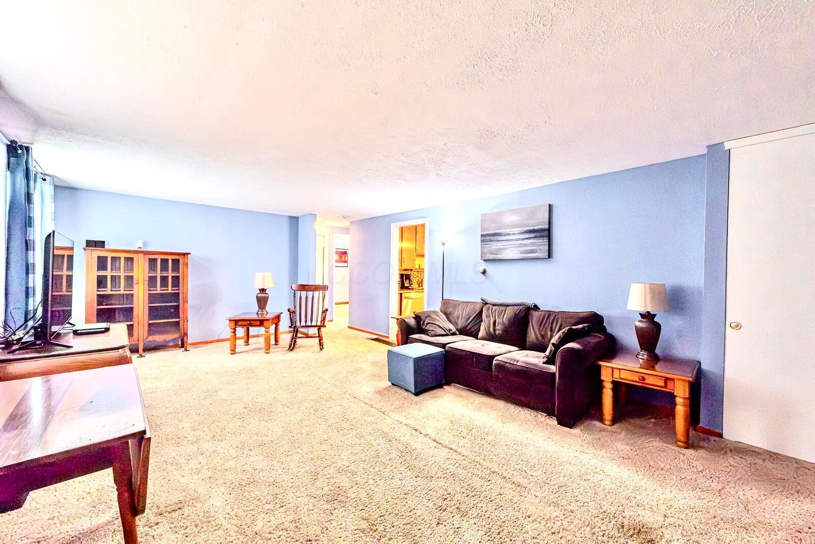 3394 Devin Road Grove City, OH 43123 - Photo 9 of 21 Living Room