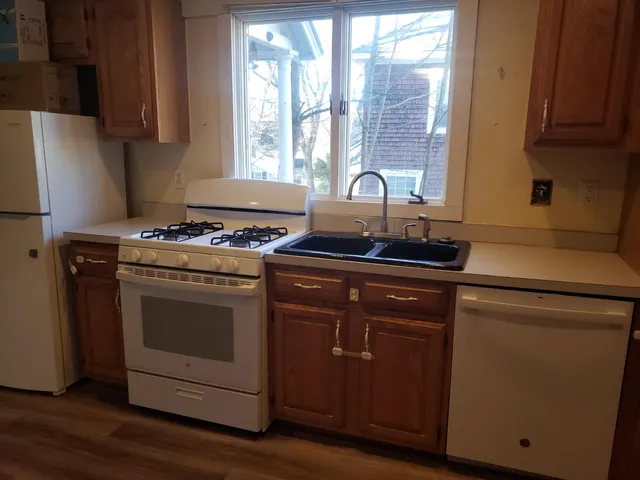 $2,200 | 5 Perry Avenue, Concord, NH 03301