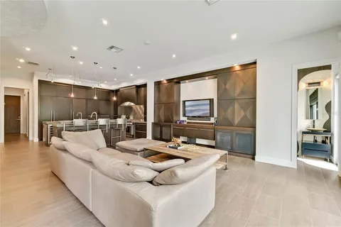 $2,499,000 | 2550 Venetian Way, Winter Park, FL 32789