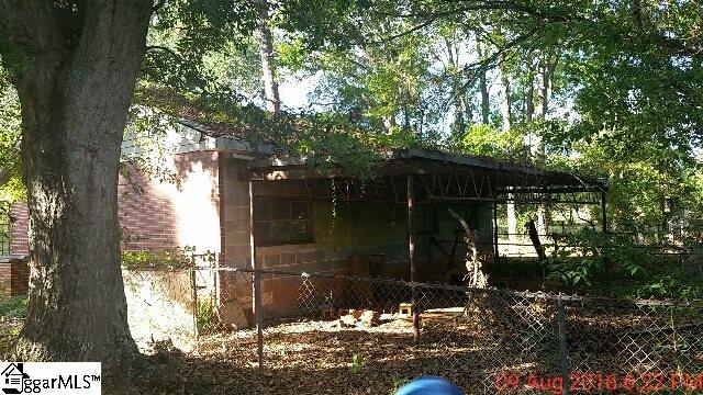 233 Brown Road Laurens, SC 29360 - Photo 3 of 7 Gallery Image 3