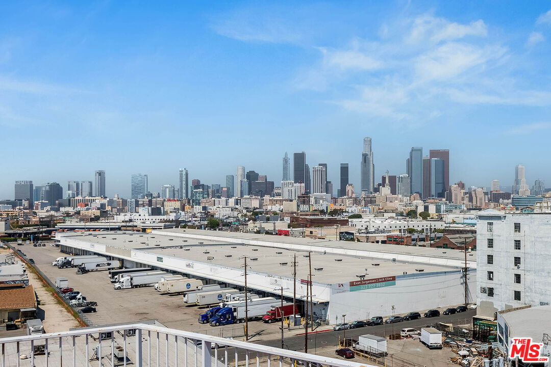 1855 Industrial Street, Unit 703 Los Angeles, CA 90021 - Photo 31 of 51 a view of a city