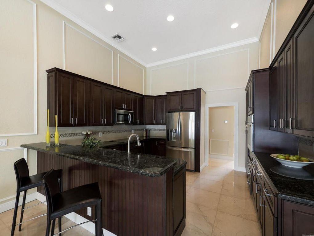 10570 Harich Lane Boca Raton, FL 33498 - Photo 7 of 27 Snack bar