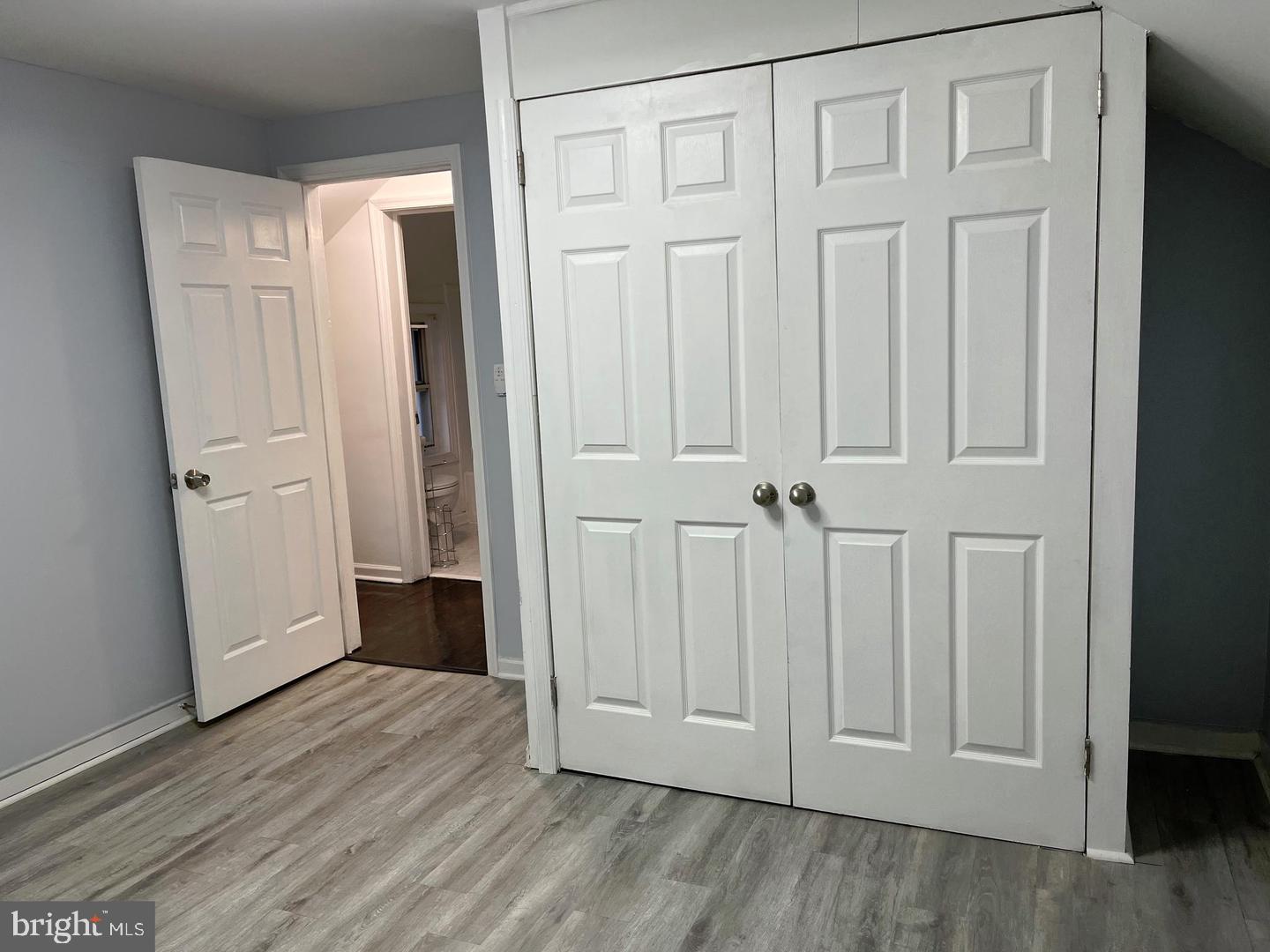 1077 South Edison Street Arlington, VA 22204 - Photo 19 of 29 an entryway with wooden floor