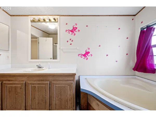 $119,000 | 77500 South 6th Street, Unit B7, Cottage Grove, OR 97424