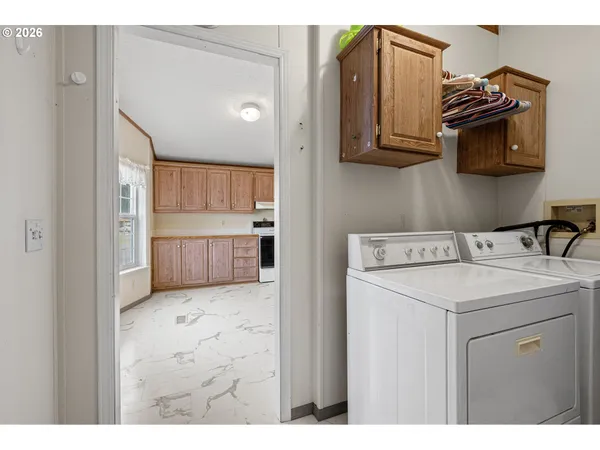 $119,000 | 77500 South 6th Street, Unit B7, Cottage Grove, OR 97424