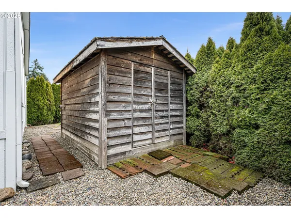 $119,000 | 77500 South 6th Street, Unit B7, Cottage Grove, OR 97424