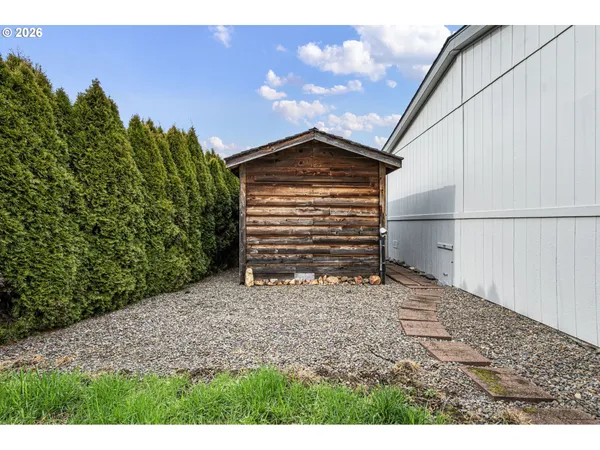 $119,000 | 77500 South 6th Street, Unit B7, Cottage Grove, OR 97424