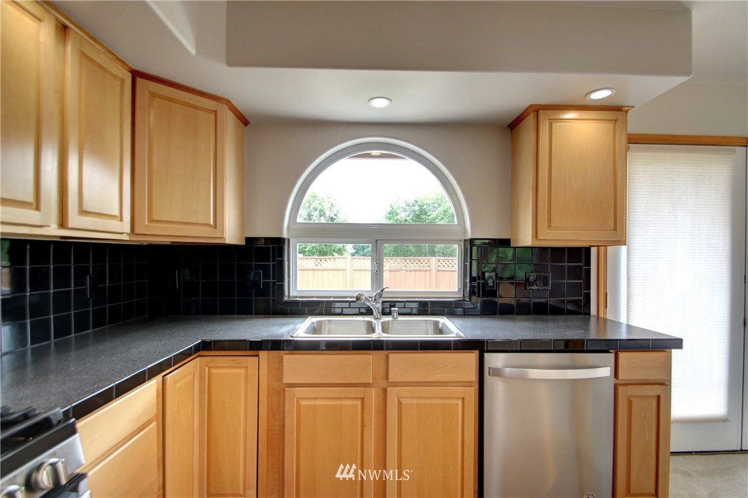 22784 Rallye Lane Sedro-Woolley, WA 98284 - Photo 11 of 25 Gallery Image 11