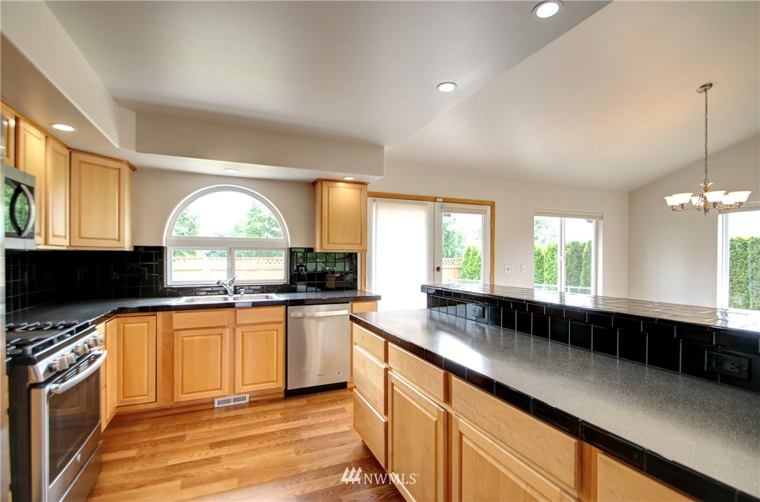 22784 Rallye Lane Sedro-Woolley, WA 98284 - Photo 12 of 25 Gallery Image 12
