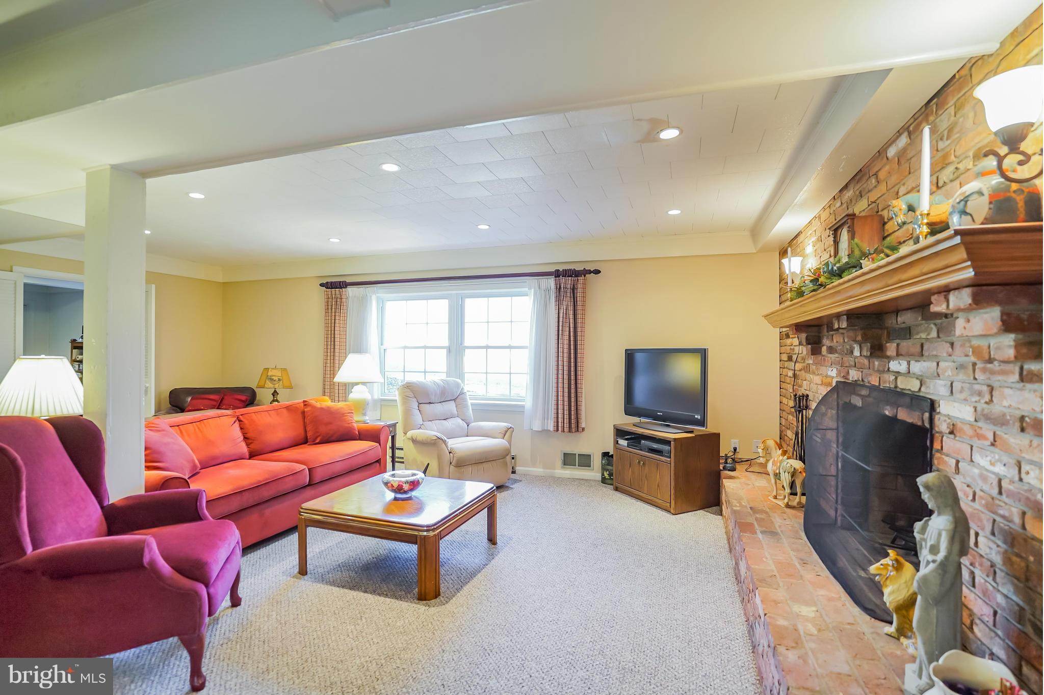 12246 Etchison Road Ellicott City, MD 21042 - Photo 27 of 30 Family Room