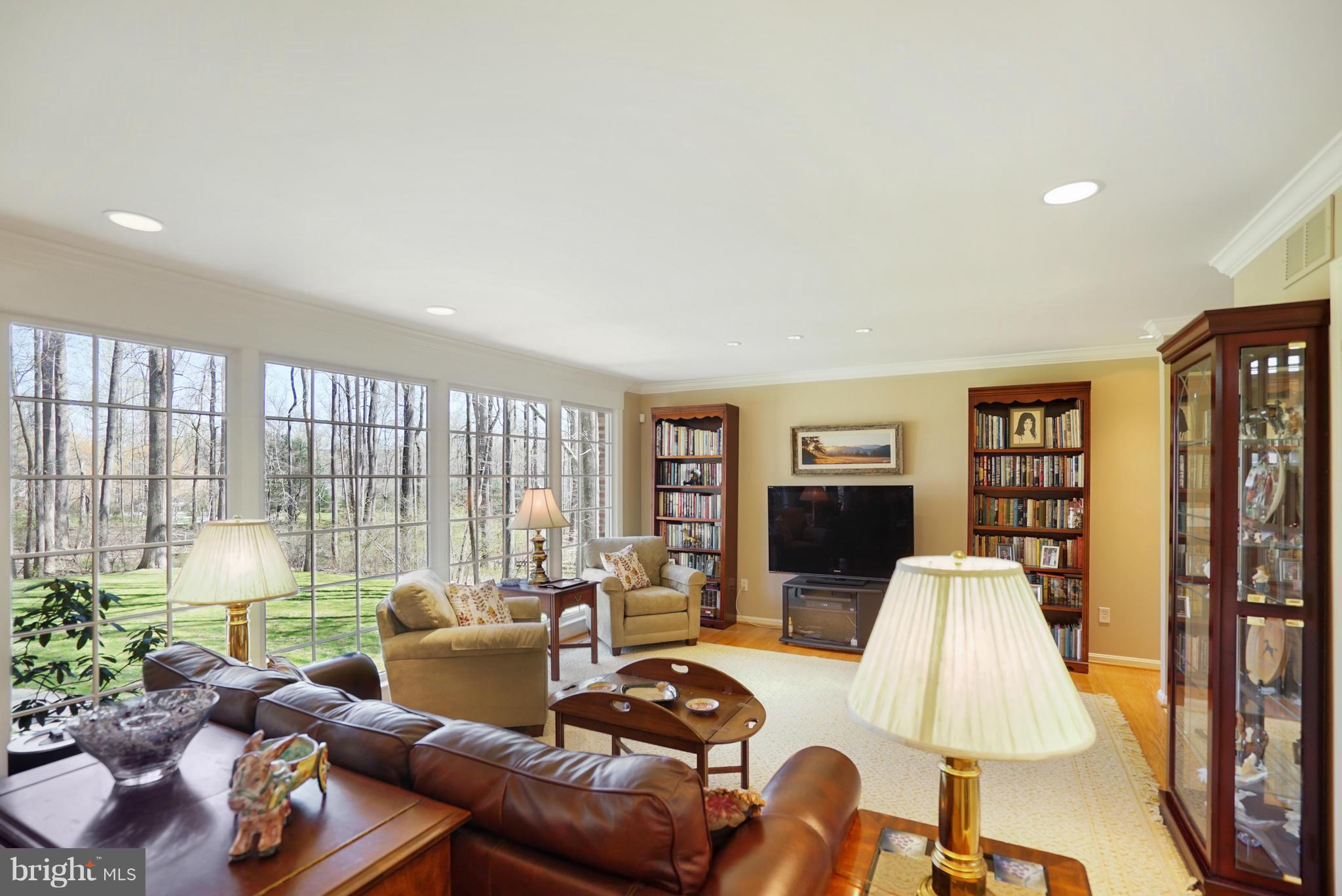 12246 Etchison Road Ellicott City, MD 21042 - Photo 7 of 30 Living Room