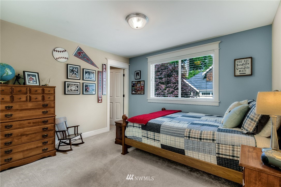 8712 200th Street Southwest Edmonds, WA 98026 - Photo 15 of 25 Gallery Image 15