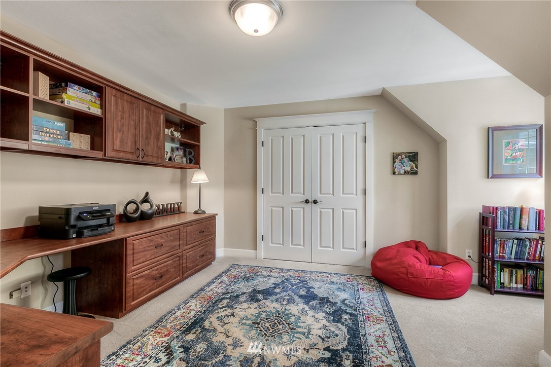 8712 200th Street Southwest Edmonds, WA 98026 - Photo 16 of 25 Gallery Image 16