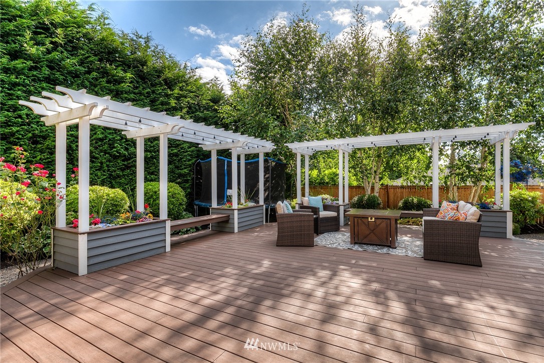 8712 200th Street Southwest Edmonds, WA 98026 - Photo 19 of 25 Gallery Image 19