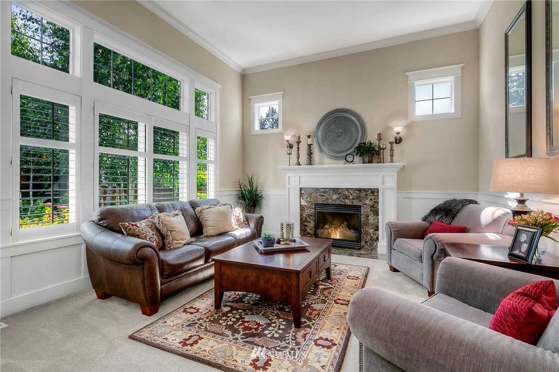 8712 200th Street Southwest Edmonds, WA 98026 - Photo 5 of 25 Gallery Image 5