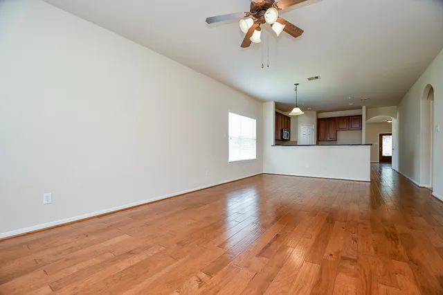 $2,000 | 21622 Crest Peak Way, Katy, TX 77449