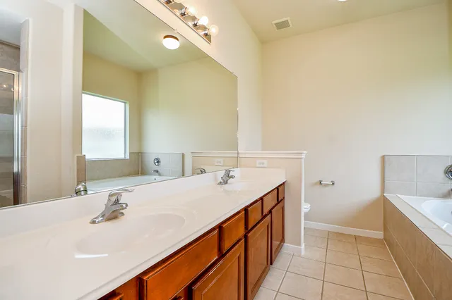 $2,000 | 21622 Crest Peak Way, Katy, TX 77449