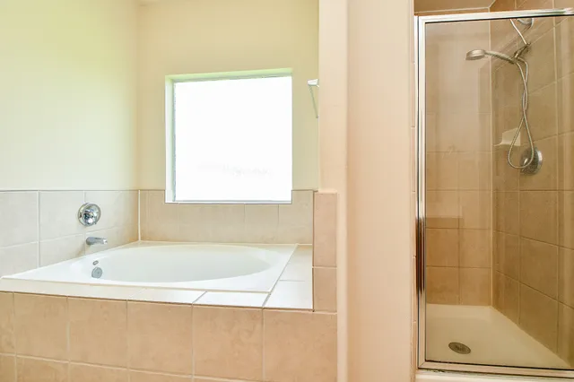 $2,000 | 21622 Crest Peak Way, Katy, TX 77449