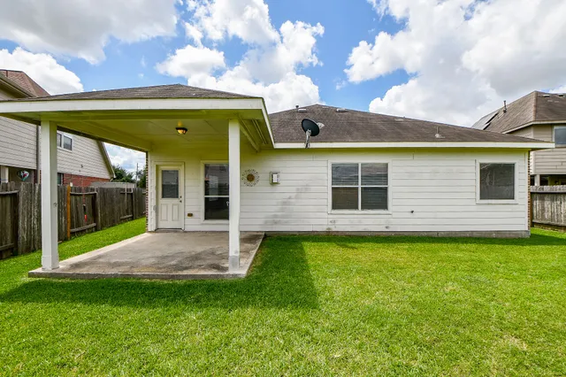 $2,000 | 21622 Crest Peak Way, Katy, TX 77449