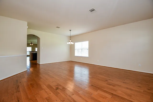 $2,000 | 21622 Crest Peak Way, Katy, TX 77449