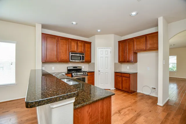 $2,000 | 21622 Crest Peak Way, Katy, TX 77449