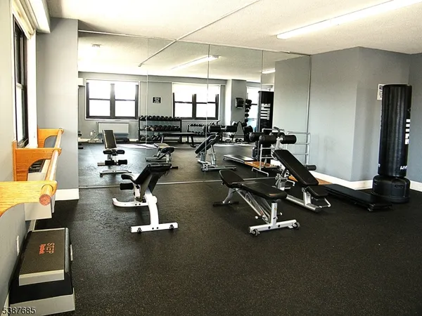 $460,000 | 7855 Boulevard East, Unit 11F, North Bergen, NJ 07047