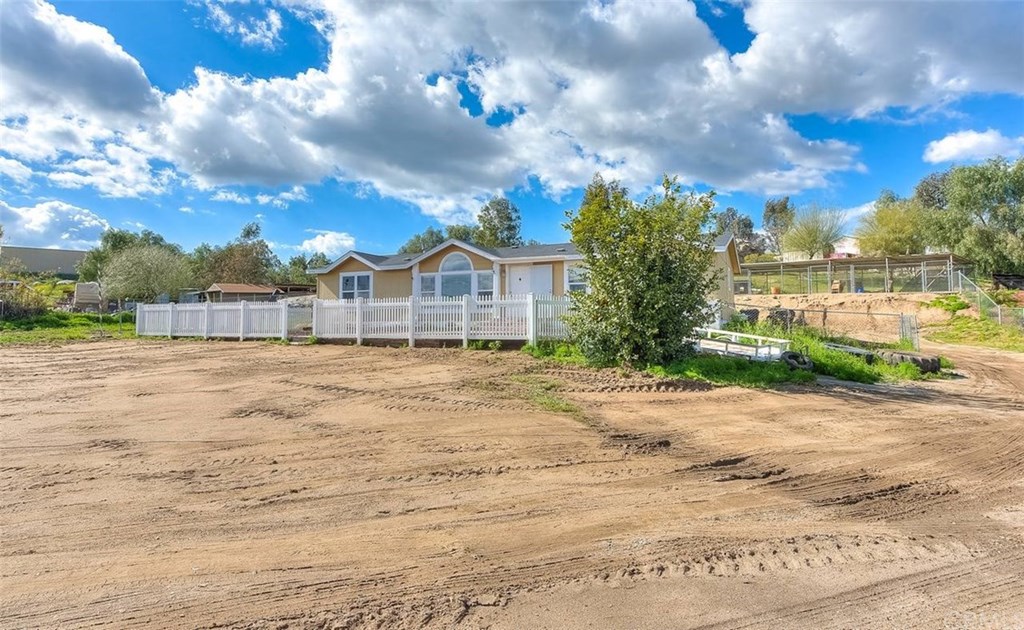 22490 Cajalco Road Perris, CA 92570 - Photo 1 of 1 Gallery Image 1