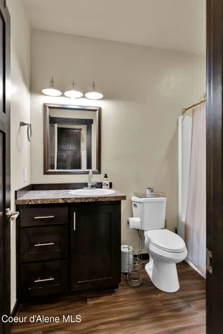 $899,000 | 42 West Seneacquoteen Drive, Priest River, ID 83856