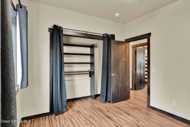 $899,000 | 42 West Seneacquoteen Drive, Priest River, ID 83856