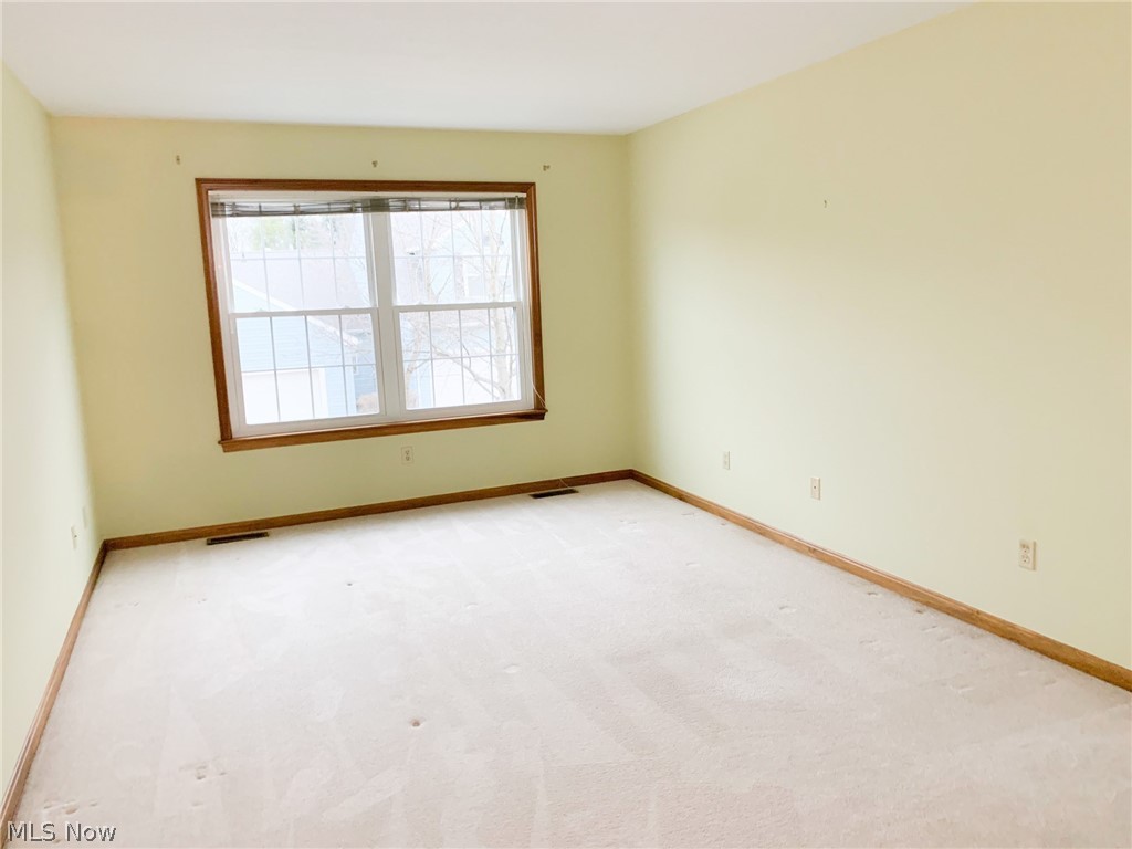 2146 Abbey Road Akron, OH 44312 - Photo 17 of 33